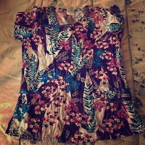 UA medium floral scrub top